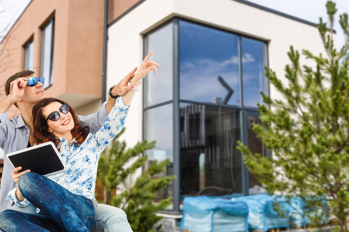 Boom na kredyty mieszkaniowe nabiera tempa przy oczekiwanych dalszych obniżkach stóp