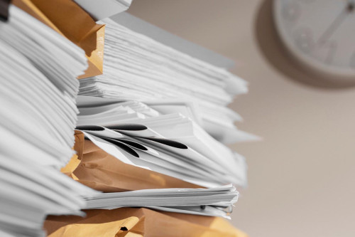 Księga wieczysta i jej działy – jak je czytać i co znaczą wpisy