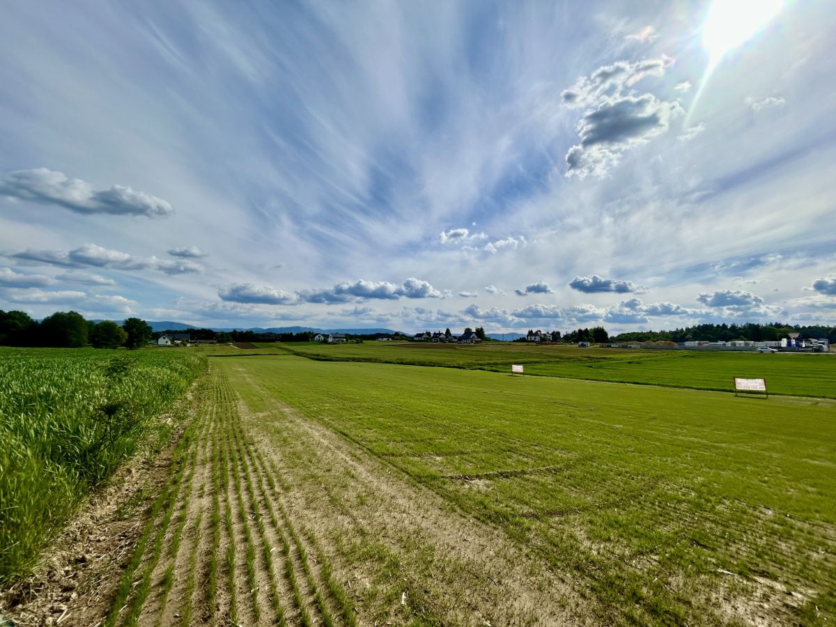 4 działkiUzbrojonePrywatny dojazdWidokoweMPZP - powiat wadowicki  -
Małopolskie Zdjęcie nr 1