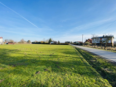 Widok na Beskidy  1km do DK 81  6km Skoczów  12 - Ochaby Wielkie  -
Śląskie Zdjęcie nr 2