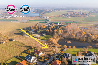 Ze stawem  Pelne media  Mpzp Droga z płyt - Chwaszczyno  -
Pomorskie Zdjęcie nr 5