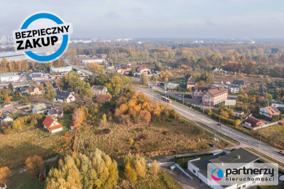 Przy drodze wojewódzkiej 226 WJAZD Z UL GŁÓWNEJ - powiat gdański  -
Pomorskie Zdjęcie nr 9