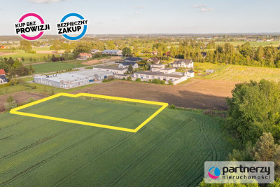 TRZY BUDOWLANE  PROSTOKĄTNE  PŁASKIE - powiat wejherowski  -
Pomorskie