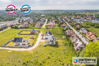 Uzbrojona w prąd i wodę  Gaz w drodze  Płaska - powiat gdański  -
Pomorskie Zdjęcie nr 11