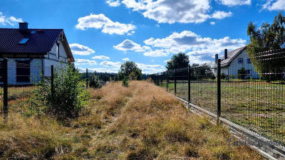 Nad jeziorem Prąd wodociąg kanalizacja plaża - Dołgie  -
Zachodniopomorskie Zdjęcie nr 13