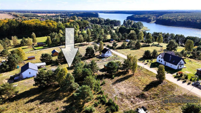 Nad jeziorem Prąd wodociąg kanalizacja plaża - Dołgie  -
Zachodniopomorskie Zdjęcie nr 6