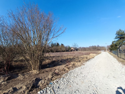 Na sprzedaż działka budowlana 1101 m2 Łomianki - Łomianki  -
mazowieckie Zdjęcie nr 3