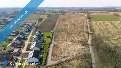 Ogrodzona działka w centrum Skolwina z mediami - Skolwin   -
zachodniopomorskie