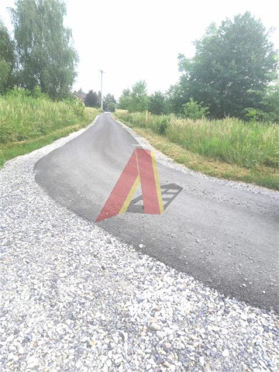 Widoczna działka z autostrady  okolice Lotniska - Balice  -
Małopolskie Zdjęcie nr 2