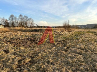 BUDOWLANA  PRAWIE KWADRATOWA  - Bolechowice   -
Małopolskie Zdjęcie nr 2