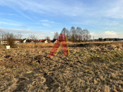 BUDOWLANA  PRAWIE KWADRATOWA  - Bolechowice   -
Małopolskie Zdjęcie nr 3