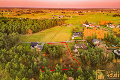 Działka budowlana w Ozimku uroczo usytuowana wśród pól i lasów - Schodnia  - Opolskie