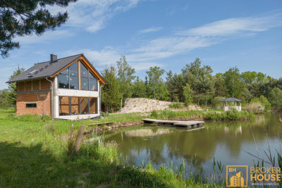 Stawy z rybaczówką przy ścianie lasu - Brynica  -
Opolskie Zdjęcie nr 5