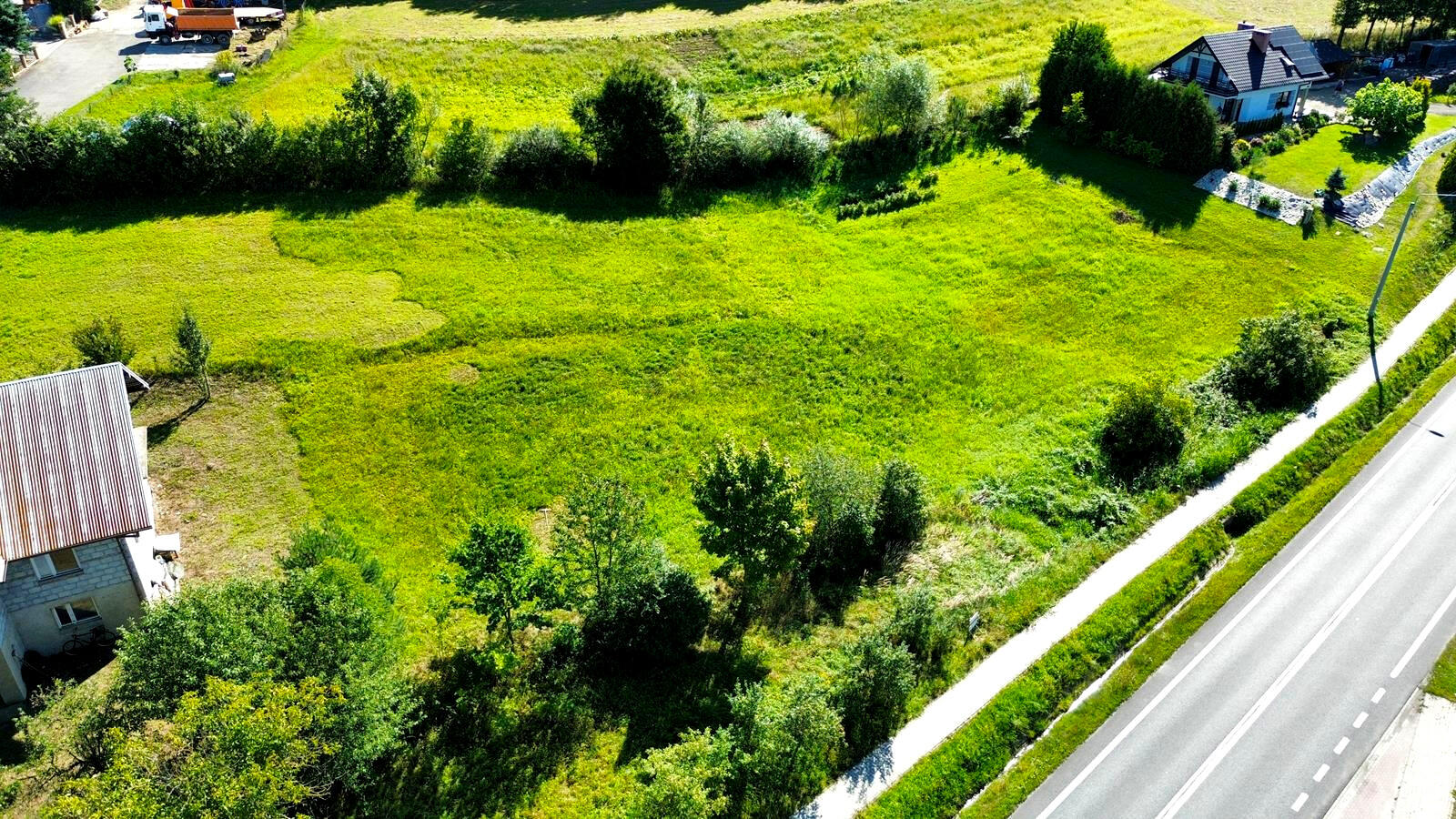 DZIAŁKA INWESTYCYJNA PRZY DK73 BUKOWA 22ARY - Bukowa  -
podkarpackie Zdjęcie nr 1