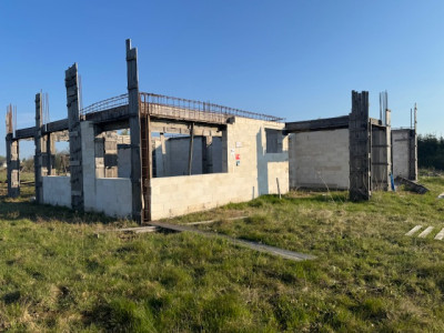 Syndyk sprzeda działkę z rozpoczętą budową domu jednorodzinnego - Bierkowo  - pomorskie