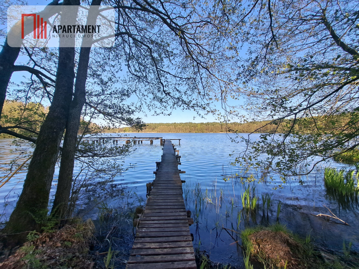 Działka nad jeziorem z własnym strumykiem - powiat chojnicki  -
Pomorskie Zdjęcie nr 1