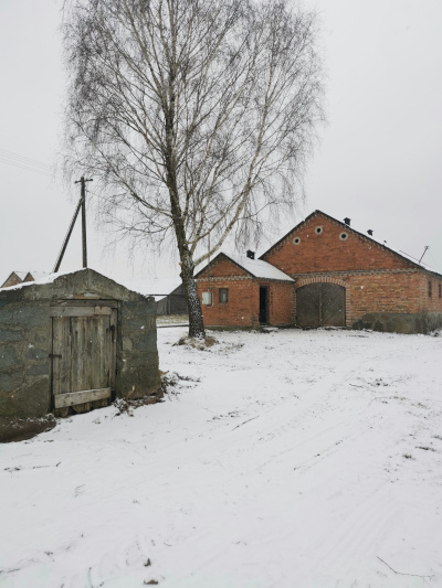 Piękna działka z budynkiem z czerwonej cegły -
Lubelskie Zdjęcie nr 8
