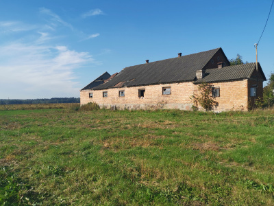 Piękna działka z budynkiem z czerwonej cegły -
Lubelskie Zdjęcie nr 12