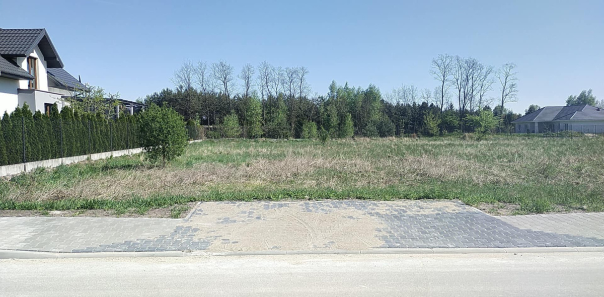 Działka pod zabudowę jednorodzinną -
Świętokrzyskie Zdjęcie nr 1