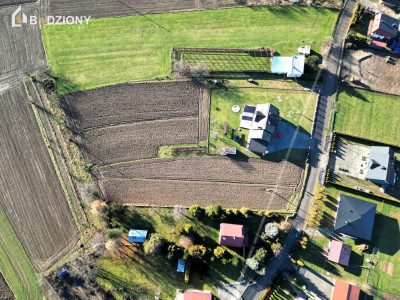 Płaska działka 2300 m Mostki - pełne media asfalt 3 km od Starego Sącza - Mostki  -
małopolskie Zdjęcie nr 3