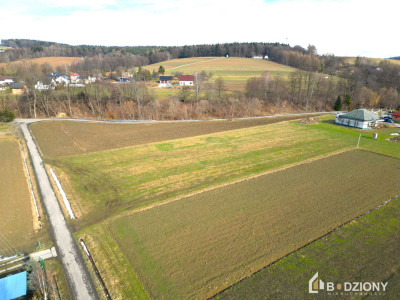 Idealna pod Twój dom  prostokątna płaska działka w Stróżach gm Grybów - Stróże  -
małopolskie Zdjęcie nr 5