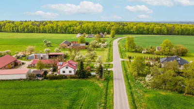 Dom 200m2   Stodoła 300m2 Cena kawalerki - Kowersk  -
Lubelskie Zdjęcie nr 5