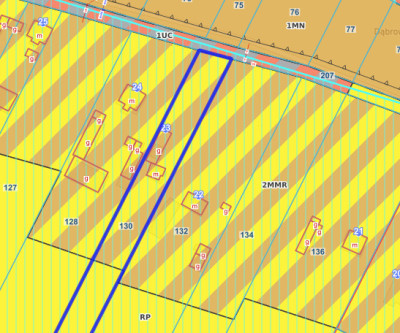 Ogrodzona działka z domem i garażem - Antoniew  -
Łódzkie Zdjęcie nr 12