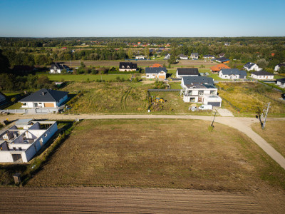 Może i nie ma małpki z maskotką ale działka fajna - Rąbień  -
Łódzkie Zdjęcie nr 14