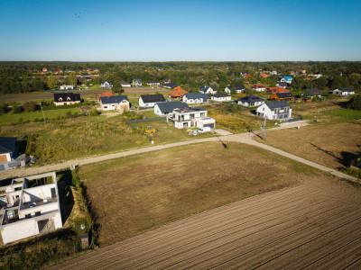 Może i nie ma małpki z maskotką ale działka fajna - Rąbień  -
Łódzkie Zdjęcie nr 8