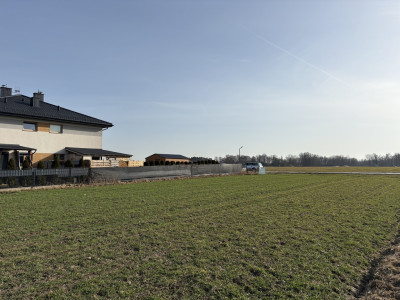 Tu na razie jest ściernisko ale będzie twój dom - Raków  -
Łódzkie Zdjęcie nr 9